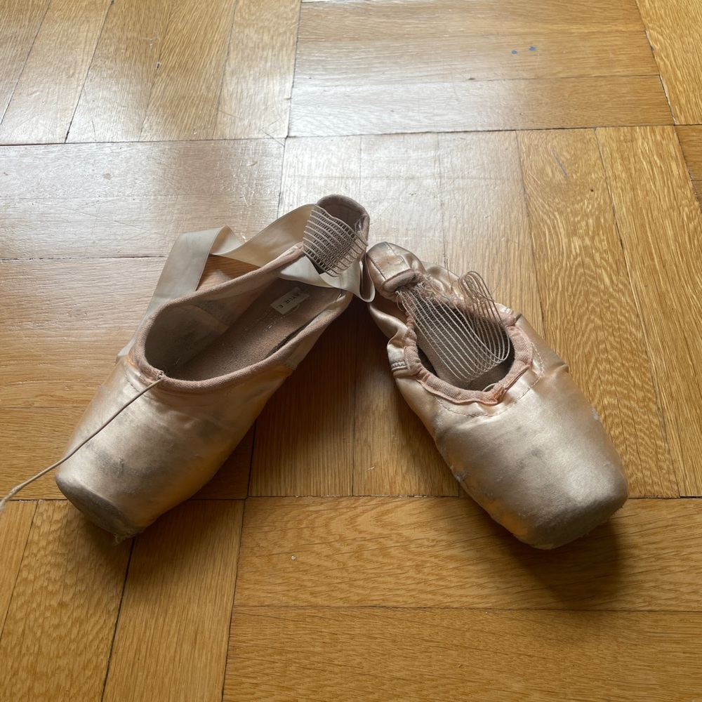 Used Freed of London Pointe Shoes Pair #4